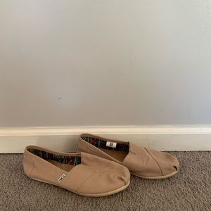 Toms slip on shoes